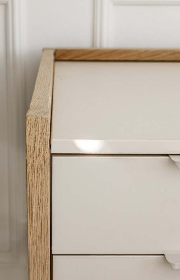 Latte spalvos rašomasis stalas Latte spalvos rašomasis stalas